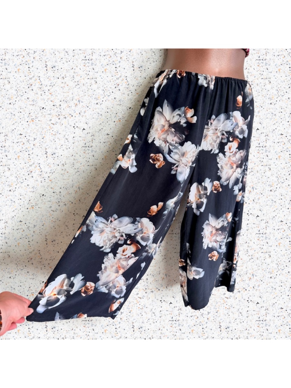 Vince 100% Silk Dark Floral Peony Wide Leg Culottes Cropped Pant Whimsigoth Sz S